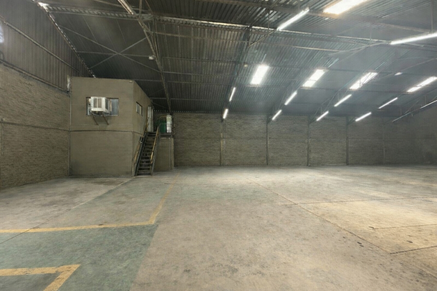 To Let commercial Property for Rent in Oos Einde North West